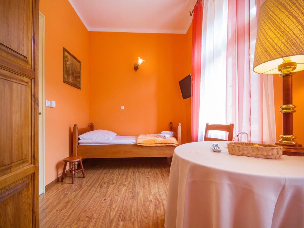 Bed and Breakfast Willa Jagniatkow Экстерьер фото