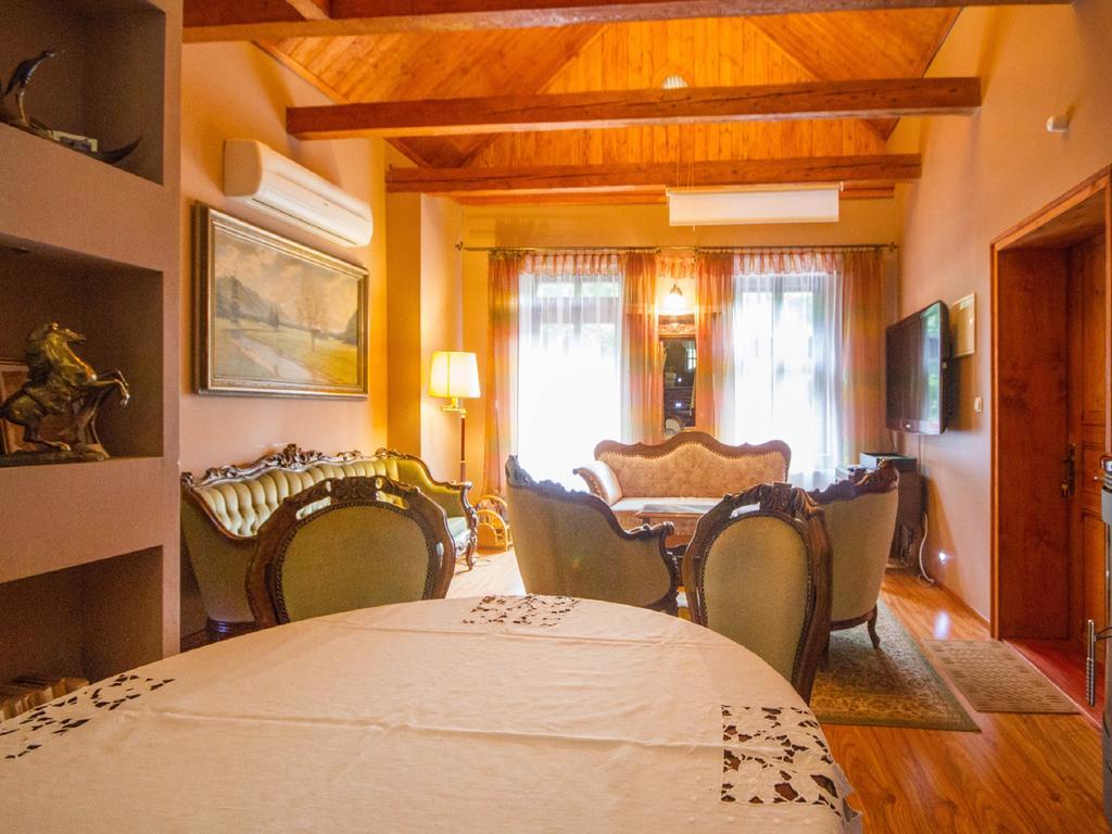 Bed and Breakfast Willa Jagniatkow Экстерьер фото