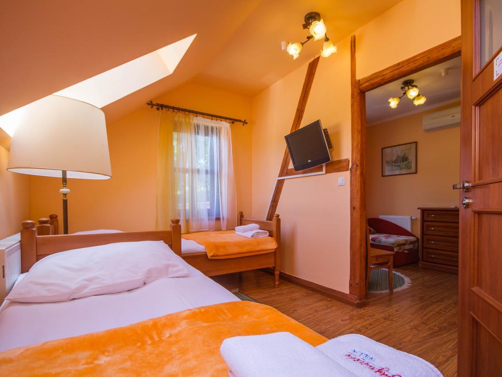Bed and Breakfast Willa Jagniatkow Экстерьер фото