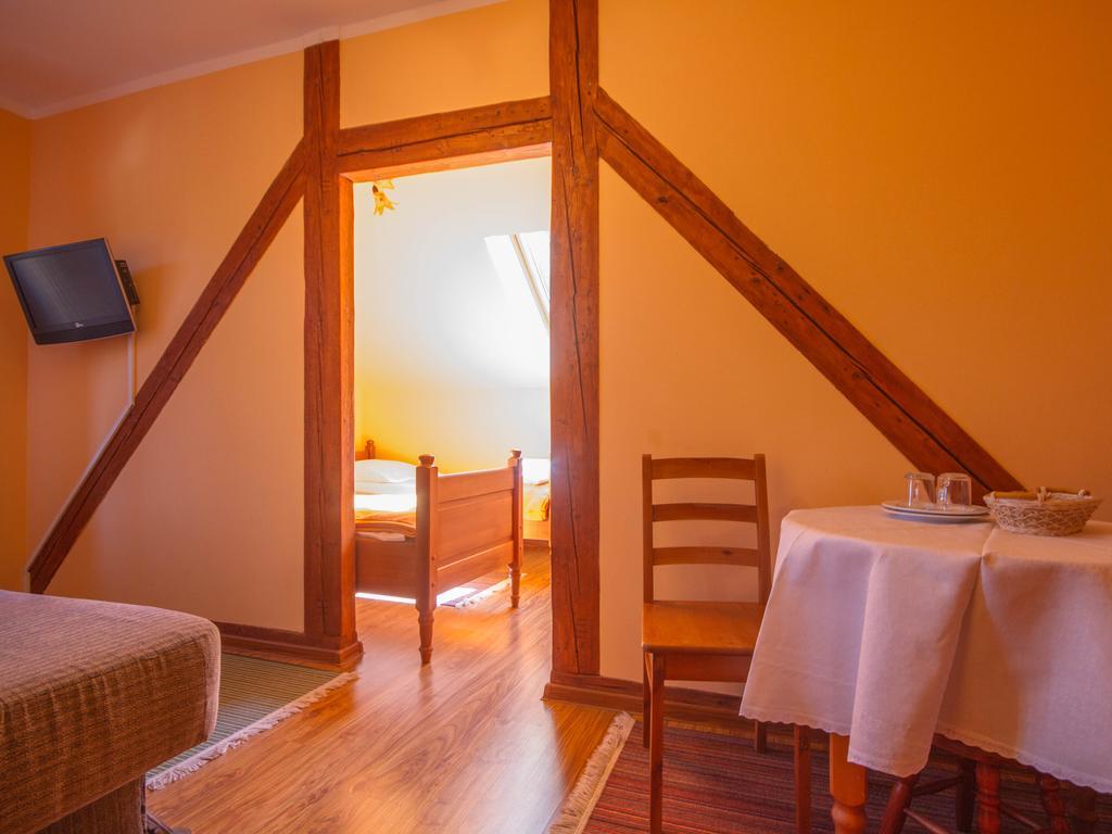 Bed and Breakfast Willa Jagniatkow Экстерьер фото